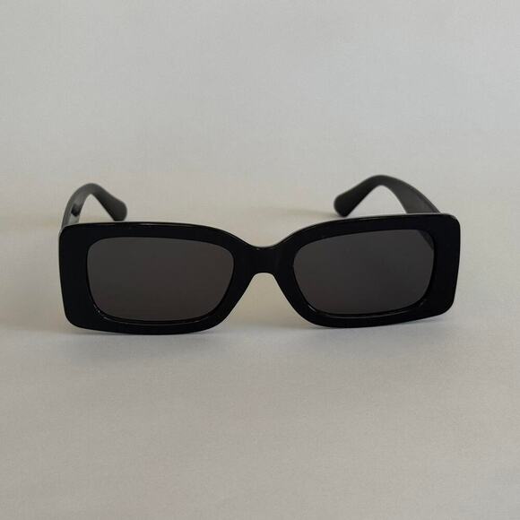 Black square frame sunglasses with - Picture 1 of 5